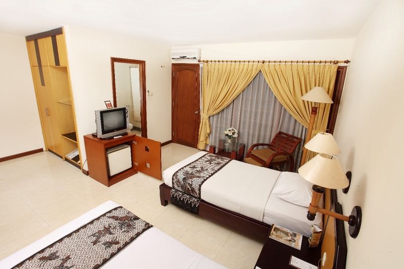 Hotel Baron Indah Surakarta  Exterior photo