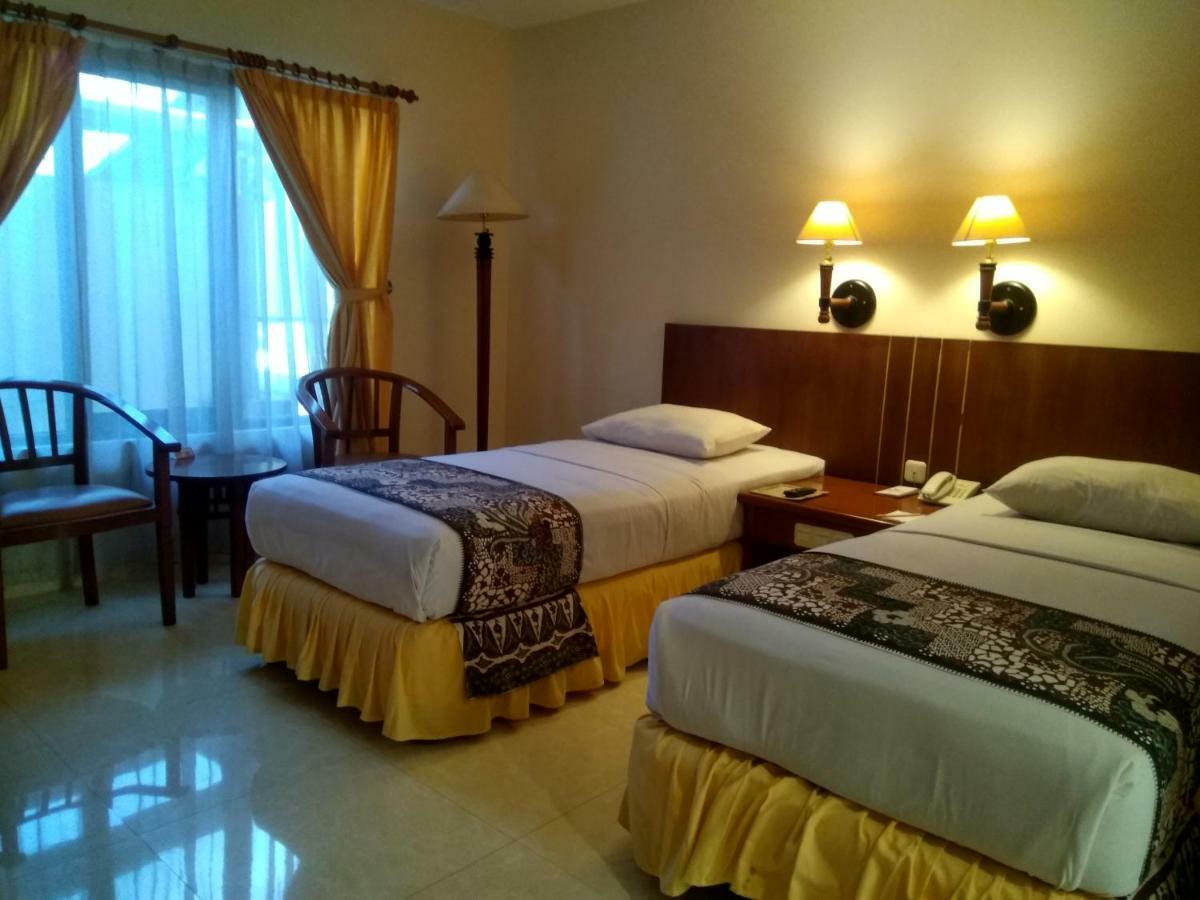 Hotel Baron Indah Surakarta  Exterior photo